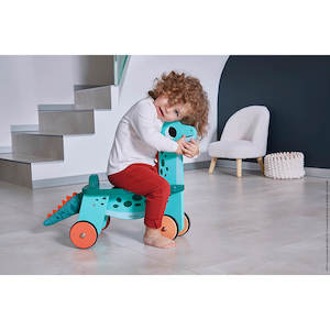 Outdoor Play: Janod Ride along Dino Portosaurus