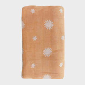 Ob Designs: OB DESIGNS MUSLIN - PEACH DAISY PRINT
