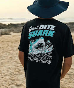 The Mad Hueys: THE MAD HUEYS - GREAT BITE SHARK TEE BLACK