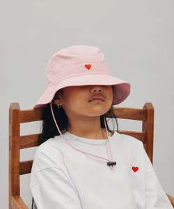 Sonnie: SONNIE - NYLON BUCKET HAT SHELL PINK