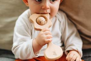Wooden Toys: Pēpi Kiss - natural teething rattle