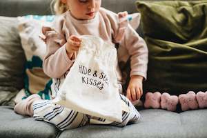 Toys: Hide & Seek Kisses