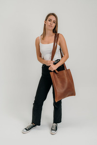 Products: tote - The Knot Leather