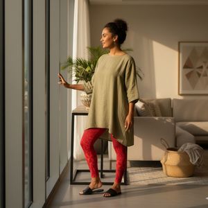 PasifikaOne Mid-Rise Leggings - Tonga Red - AU/NZ/USA