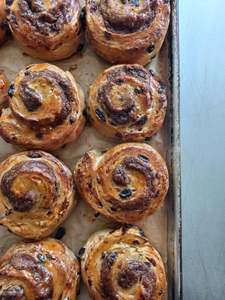 Morning Tea: Lorna's Little Lunch Easter Buns