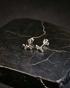 Bracelets: Lizard Studs