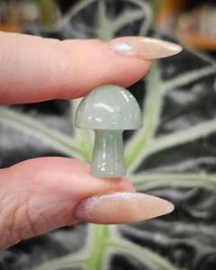 Carvings: Green Aventurine Mini Mushroom