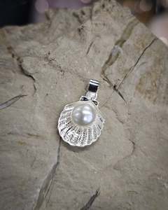 Small Shell & Pearl Pendant