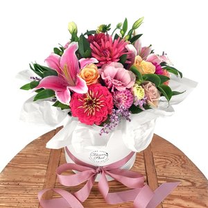 Hat Box Posy