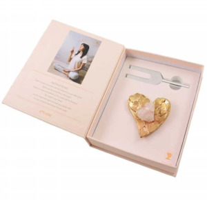 Crystal: ARIANA OST - SOUND HEALING CRYSTAL KIT - TUNING FORK AND HEART CRYSTAL DISH