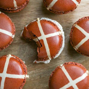 Standard Macarons: Easter Macarons