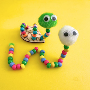 Animal Themed Crafts: Fidget Worm