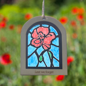 Anzac Crafts 1: ANZAC Poppy Art Frame