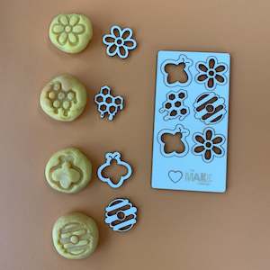 Play Dough Stamps - Bee