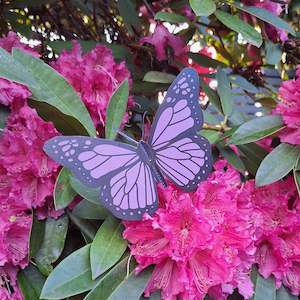 Printables: Fluttering Butterfly Free Printable