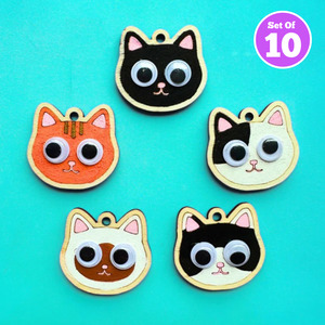 Set of 10 - Cat Badge
