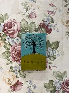 Family tree tile