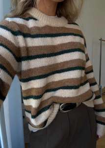 Fashion Womens: Philip MD O-Neck Pullover – Camel Stripe