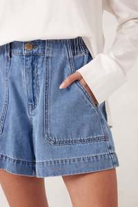 Bottoms: Weekender Short – Vintage Blue