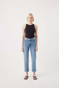 Zoe High Straight Crop Jean – Cadence Blue
