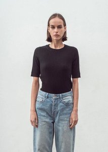 N.139 Cashmere Blend Skinny Rib S/S Crew – Light Shell & Black