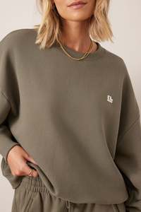 Quinn Slouchy Crew – Washed Olive