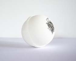 Mums: Post-partum care herbal bath bomb