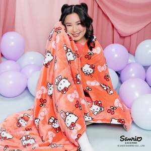 Blanket Licensed: Hello Kitty