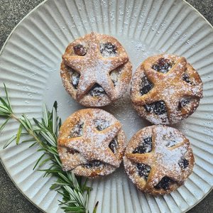Products: Christmas Fruit Mince Tarts - 4 piece pack