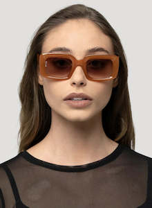 Sunglasses 2: Otra Chelsea
