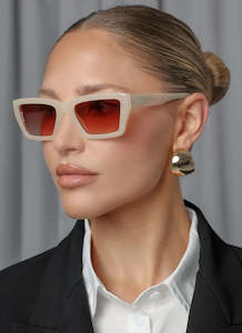 Sunglasses 2: Otra Fairfax