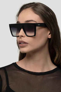 Sunglasses 2: Otra Ollie