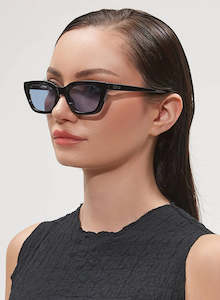 Eyewear: Otra Nove