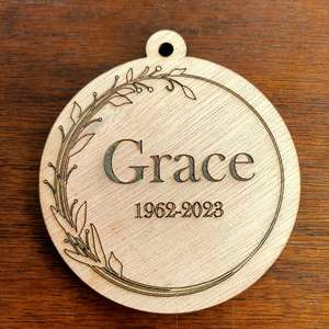 Wooden Memory Bauble - The Party Godmother
