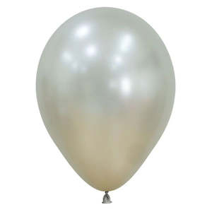 Plain Balloons: Silk Cream Pearl Balloons
