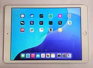 Apple iPad 7th Generation Pre-owned, 32 GB