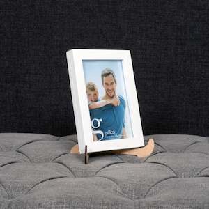 Ready Made Frames: 6x4 Frame - White