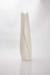 Michelle Huizinga: Nikau Vase 4 - White