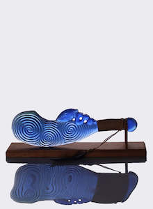Mike Cameron: Blue Lead Crystal Glass Wahaika  with a Pūkaiora (figure) on an Oak base