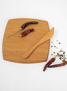 Mothers Day Gifting: Kauri Board With Knife - Medium