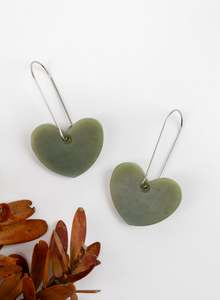 Pounamu Eaarings: Pounamu Drop Heart Earrings