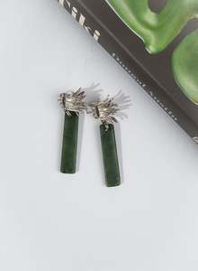 Pounamu Eaarings: Cabbage Tree - Pounamu & Pure Silver Stud Earrings