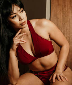 High Support Tops: Isla Bra