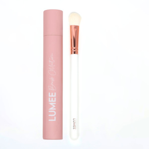 Lumee Cosmetics: Lumee Pro - Large Eyeshadow/ Highlighter Brush