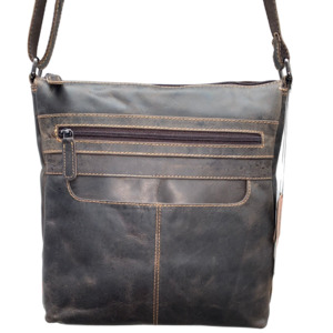 Living: Greenwood Leather | Women's Shoulder Bag - Brown