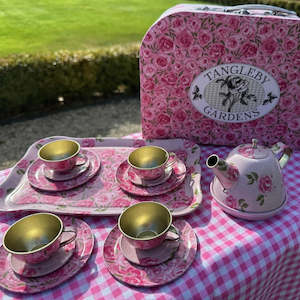 Locally Made 1: Tangleby Tea Set