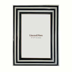 Black & White Rounded Frame 5 x 7”