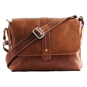 Accessories: Greenwood Leather | Unisex Vintage Messenger Bag - 'Christoph'