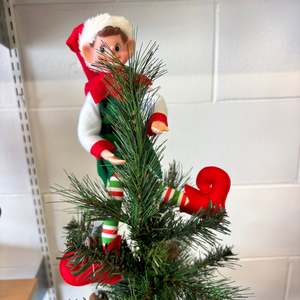 Living: Poseable Boy Elf