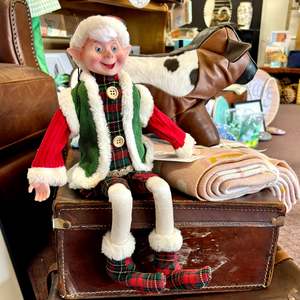 Poseable Elf in Red & Green and Tartan Pant